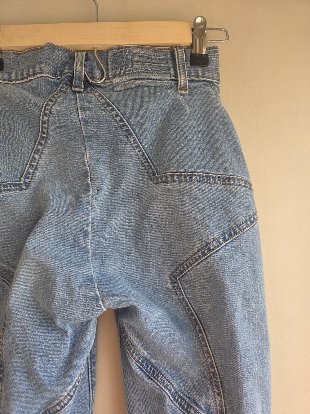Revice High Rise Flare Jeans Size 27 Light Wash Front Seam Star Back - Picture 10 of 14